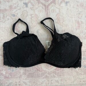Victoria’s Secret pink plunge lace bra